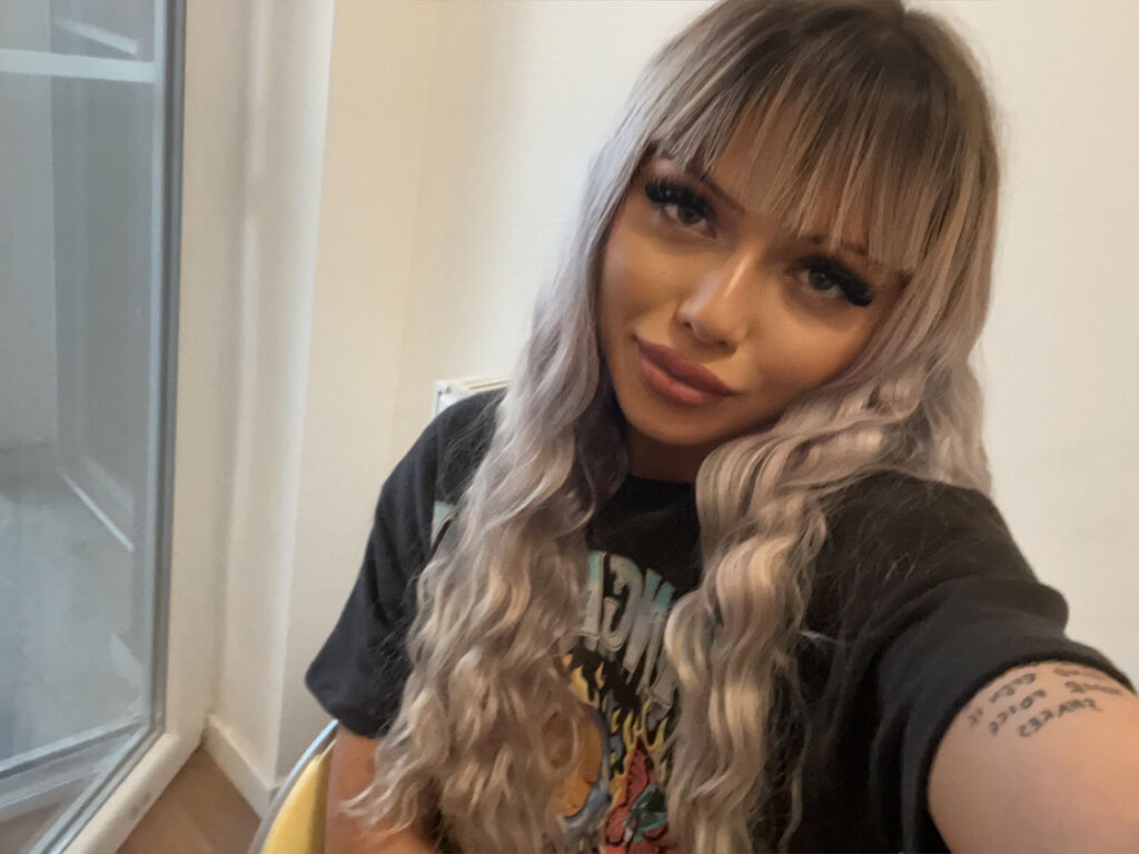 CassidyKitty webcam and live cam profile