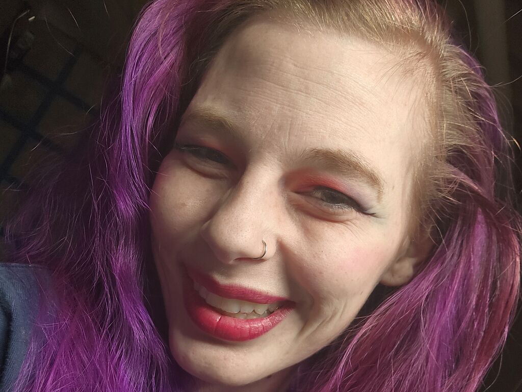 FireGurlz webcam model live cam preview