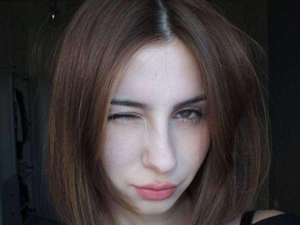 MollySodisia webcam model live cam preview