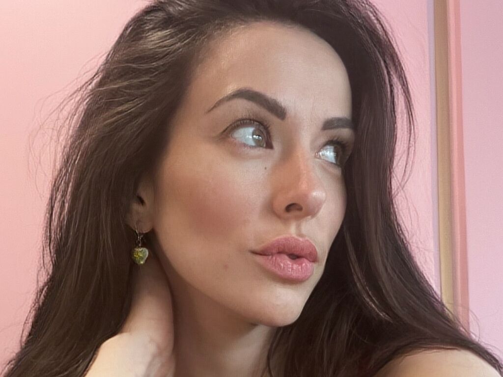 NinaPeterson webcam model live cam preview