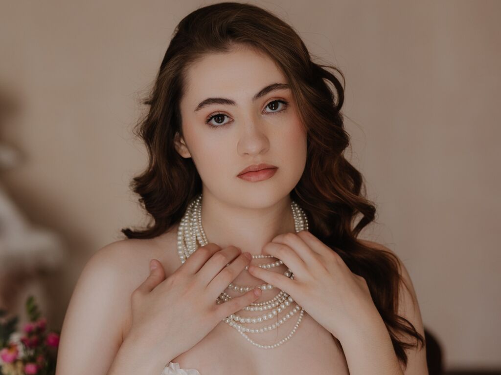 VickyToure webcam and live cam profile